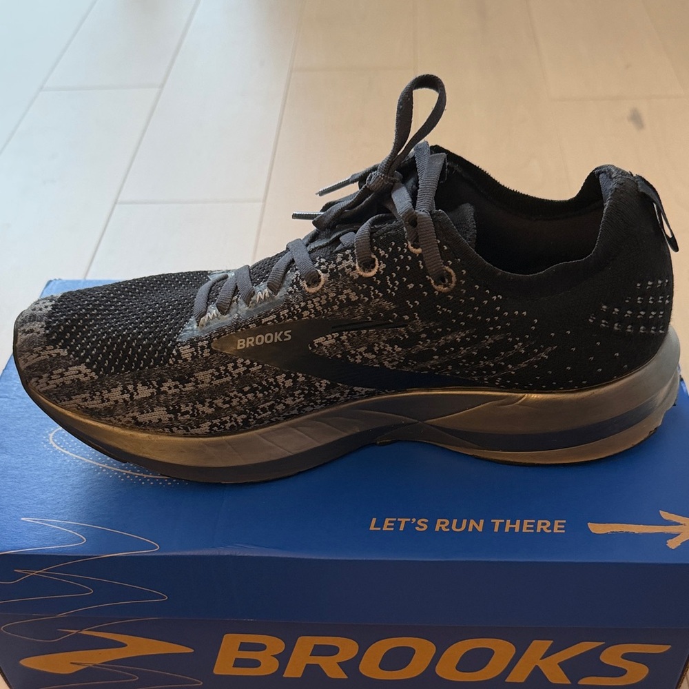 Brooks Levitate 3 Running Shoes - Picture 7 of 8